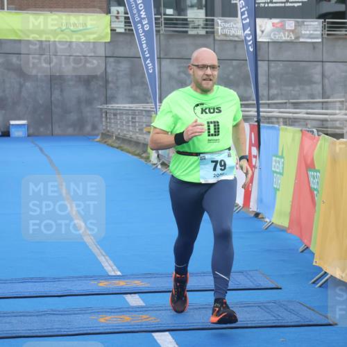 11.08.2024 - GEWOBA Citytriathlon Bremen Lena Gebhardt http://msf.ph/oto/6786663 11.08.2024 11:09:32 Ziel 79 meine-sportfotos.de