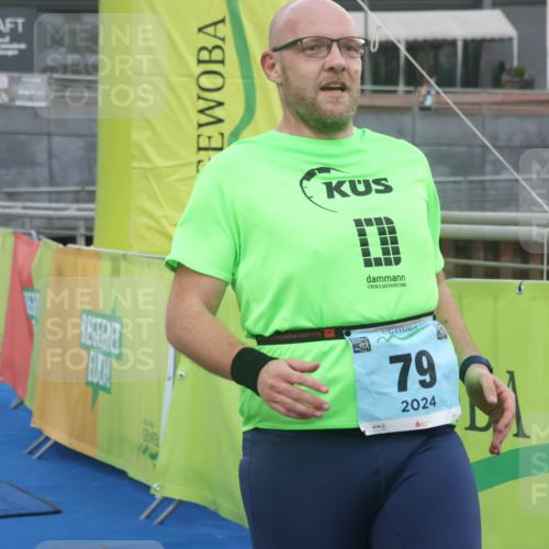 11.08.2024 - GEWOBA Citytriathlon Bremen Lena Gebhardt http://msf.ph/oto/6786669 11.08.2024 11:09:33 Ziel 79 meine-sportfotos.de