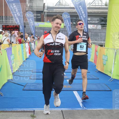 11.08.2024 - GEWOBA Citytriathlon Bremen Lena Gebhardt http://msf.ph/oto/6786695 11.08.2024 11:09:55 Ziel 58, 62 meine-sportfotos.de