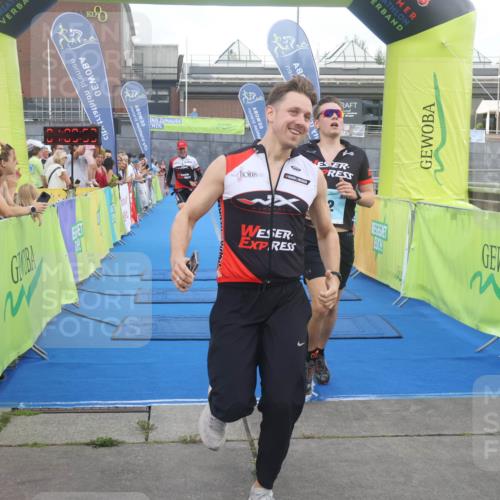 11.08.2024 - GEWOBA Citytriathlon Bremen Lena Gebhardt http://msf.ph/oto/6786696 11.08.2024 11:09:56 Ziel 58, 62 meine-sportfotos.de