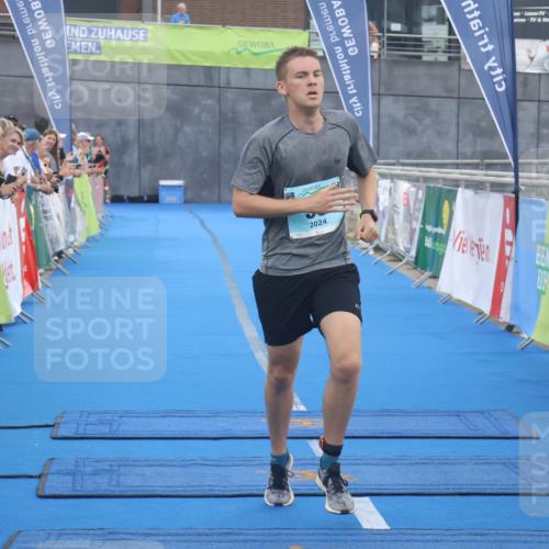 11.08.2024 - GEWOBA Citytriathlon Bremen Lena Gebhardt http://msf.ph/oto/6786717 11.08.2024 11:10:02 Ziel 58, 62 meine-sportfotos.de