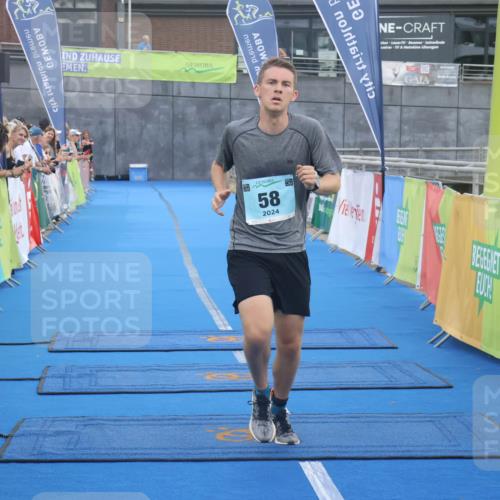 11.08.2024 - GEWOBA Citytriathlon Bremen Lena Gebhardt http://msf.ph/oto/6786720 11.08.2024 11:10:03 Ziel 58 meine-sportfotos.de