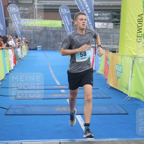 11.08.2024 - GEWOBA Citytriathlon Bremen Lena Gebhardt http://msf.ph/oto/6786725 11.08.2024 11:10:03 Ziel 58 meine-sportfotos.de