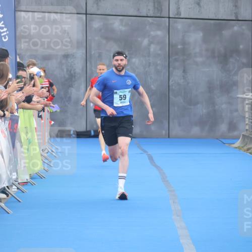 11.08.2024 - GEWOBA Citytriathlon Bremen Lena Gebhardt http://msf.ph/oto/6786728 11.08.2024 11:10:55 Ziel 22, 59 meine-sportfotos.de