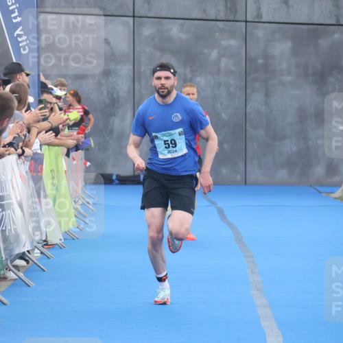 11.08.2024 - GEWOBA Citytriathlon Bremen Lena Gebhardt http://msf.ph/oto/6786734 11.08.2024 11:10:57 Ziel 22, 59 meine-sportfotos.de