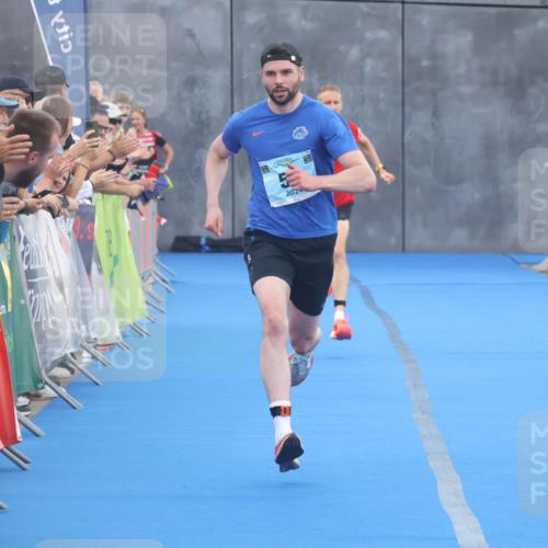 11.08.2024 - GEWOBA Citytriathlon Bremen Lena Gebhardt http://msf.ph/oto/6786738 11.08.2024 11:10:57 Ziel 22, 59 meine-sportfotos.de