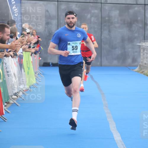 11.08.2024 - GEWOBA Citytriathlon Bremen Lena Gebhardt http://msf.ph/oto/6786741 11.08.2024 11:10:57 Ziel 22, 59 meine-sportfotos.de