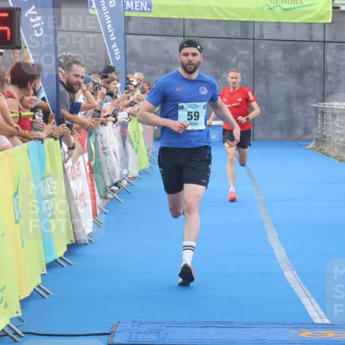 11.08.2024 - GEWOBA Citytriathlon Bremen Lena Gebhardt http://msf.ph/oto/6786747 11.08.2024 11:10:58 Ziel 22, 59 meine-sportfotos.de