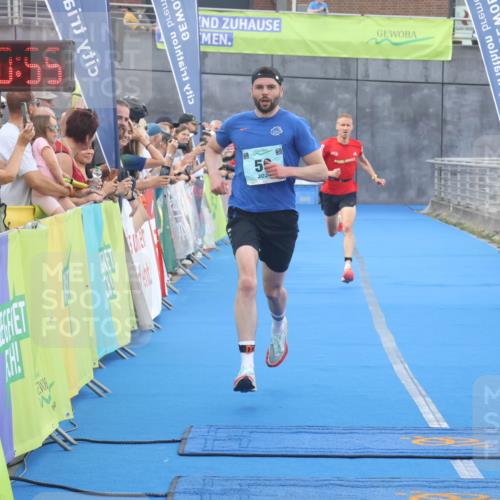 11.08.2024 - GEWOBA Citytriathlon Bremen Lena Gebhardt http://msf.ph/oto/6786750 11.08.2024 11:10:58 Ziel 22, 59 meine-sportfotos.de