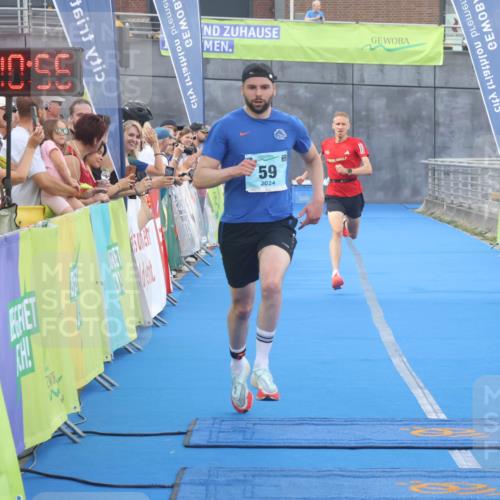 11.08.2024 - GEWOBA Citytriathlon Bremen Lena Gebhardt http://msf.ph/oto/6786754 11.08.2024 11:10:59 Ziel 22, 59 meine-sportfotos.de