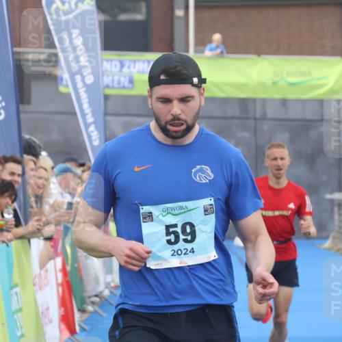 11.08.2024 - GEWOBA Citytriathlon Bremen Lena Gebhardt http://msf.ph/oto/6786762 11.08.2024 11:11:00 Ziel 22, 59 meine-sportfotos.de