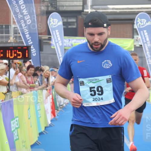 11.08.2024 - GEWOBA Citytriathlon Bremen Lena Gebhardt http://msf.ph/oto/6786768 11.08.2024 11:11:01 Ziel 22, 59 meine-sportfotos.de