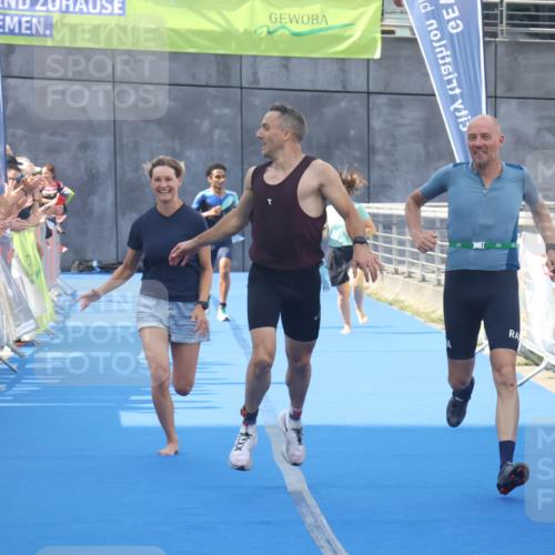 11.08.2024 - GEWOBA Citytriathlon Bremen Lena Gebhardt http://msf.ph/oto/6786791 11.08.2024 11:11:40 Ziel 91, 92 meine-sportfotos.de