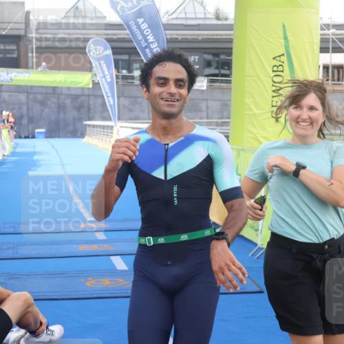 11.08.2024 - GEWOBA Citytriathlon Bremen Lena Gebhardt http://msf.ph/oto/6786843 11.08.2024 11:11:49 Ziel 91, 92 meine-sportfotos.de