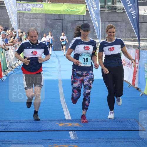 11.08.2024 - GEWOBA Citytriathlon Bremen Lena Gebhardt http://msf.ph/oto/6786868 11.08.2024 11:12:29 Ziel 1, 16 meine-sportfotos.de