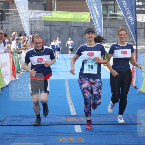 11.08.2024 - GEWOBA Citytriathlon Bremen Lena Gebhardt http://msf.ph/oto/6786872 11.08.2024 11:12:29 Ziel 1, 16 meine-sportfotos.de