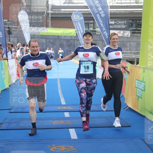 11.08.2024 - GEWOBA Citytriathlon Bremen Lena Gebhardt http://msf.ph/oto/6786875 11.08.2024 11:12:30 Ziel 1, 16 meine-sportfotos.de