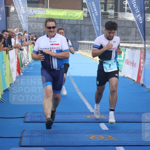 11.08.2024 - GEWOBA Citytriathlon Bremen Lena Gebhardt http://msf.ph/oto/6786901 11.08.2024 11:12:38 Ziel 1 meine-sportfotos.de