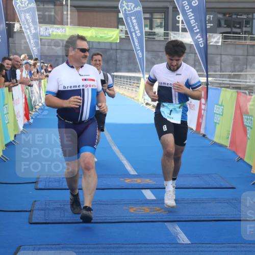11.08.2024 - GEWOBA Citytriathlon Bremen Lena Gebhardt http://msf.ph/oto/6786904 11.08.2024 11:12:38 Ziel 1 meine-sportfotos.de