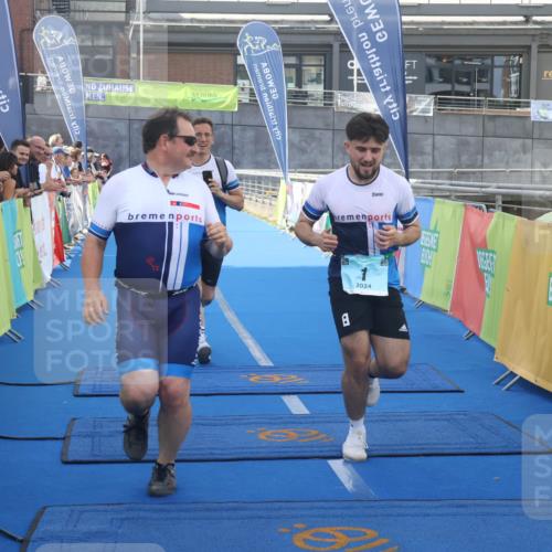 11.08.2024 - GEWOBA Citytriathlon Bremen Lena Gebhardt http://msf.ph/oto/6786905 11.08.2024 11:12:38 Ziel 1 meine-sportfotos.de