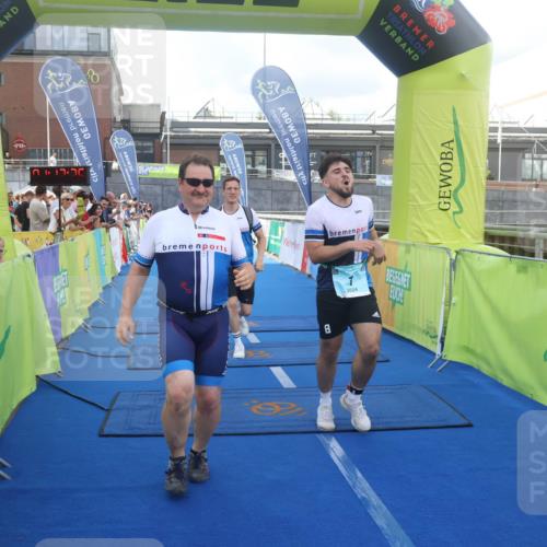 11.08.2024 - GEWOBA Citytriathlon Bremen Lena Gebhardt http://msf.ph/oto/6786915 11.08.2024 11:12:39 Ziel 1 meine-sportfotos.de