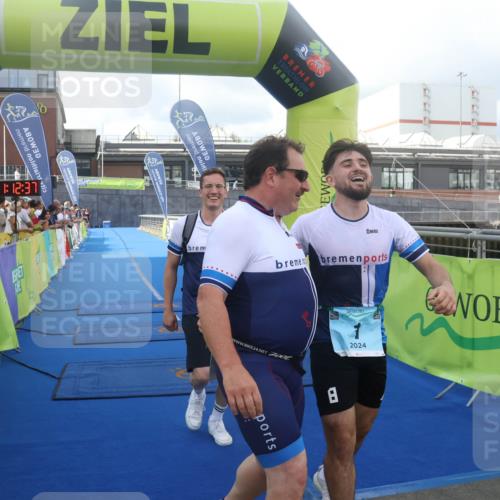 11.08.2024 - GEWOBA Citytriathlon Bremen Lena Gebhardt http://msf.ph/oto/6786925 11.08.2024 11:12:40 Ziel 1 meine-sportfotos.de