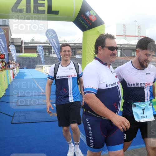 11.08.2024 - GEWOBA Citytriathlon Bremen Lena Gebhardt http://msf.ph/oto/6786927 11.08.2024 11:12:41 Ziel 1 meine-sportfotos.de