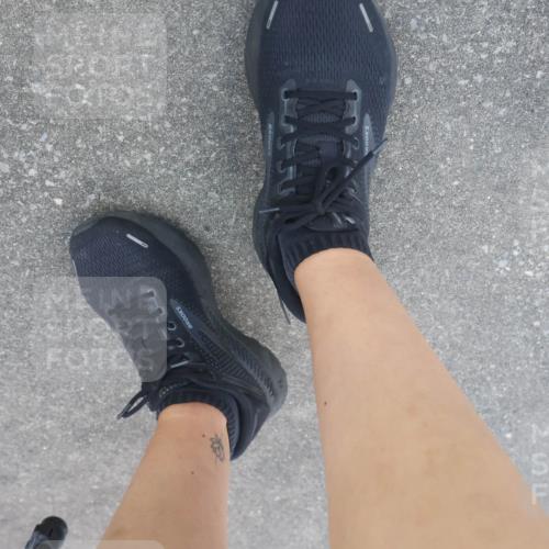 11.08.2024 - GEWOBA Citytriathlon Bremen Lena Gebhardt http://msf.ph/oto/6786971 11.08.2024 11:12:45 Ziel 1 meine-sportfotos.de