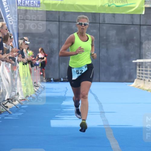 11.08.2024 - GEWOBA Citytriathlon Bremen Lena Gebhardt http://msf.ph/oto/6786983 11.08.2024 11:13:29 Ziel 52 meine-sportfotos.de