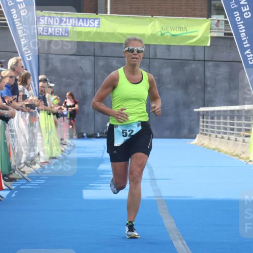 11.08.2024 - GEWOBA Citytriathlon Bremen Lena Gebhardt http://msf.ph/oto/6786988 11.08.2024 11:13:30 Ziel 52 meine-sportfotos.de