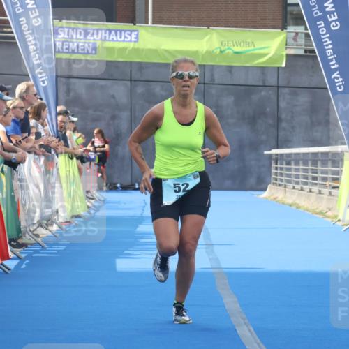 11.08.2024 - GEWOBA Citytriathlon Bremen Lena Gebhardt http://msf.ph/oto/6786990 11.08.2024 11:13:30 Ziel 52 meine-sportfotos.de