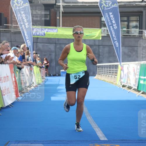 11.08.2024 - GEWOBA Citytriathlon Bremen Lena Gebhardt http://msf.ph/oto/6786996 11.08.2024 11:13:30 Ziel 52 meine-sportfotos.de