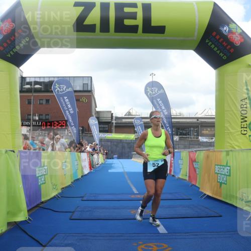 11.08.2024 - GEWOBA Citytriathlon Bremen Lena Gebhardt http://msf.ph/oto/6787007 11.08.2024 11:13:32 Ziel 52 meine-sportfotos.de