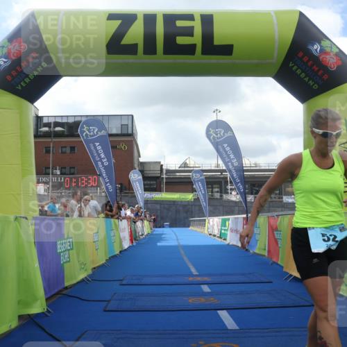 11.08.2024 - GEWOBA Citytriathlon Bremen Lena Gebhardt http://msf.ph/oto/6787014 11.08.2024 11:13:33 Ziel 52 meine-sportfotos.de