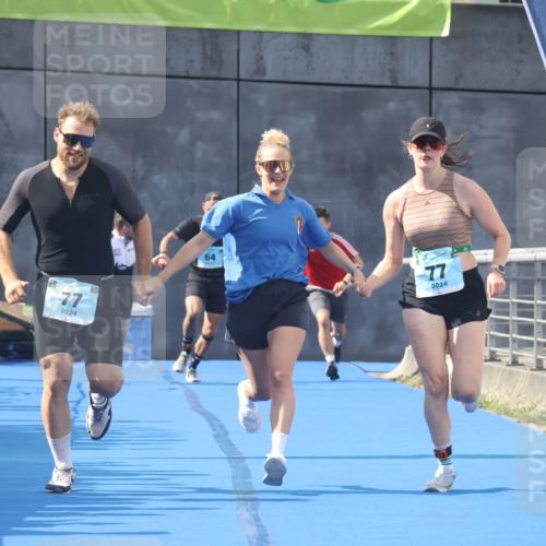 11.08.2024 - GEWOBA Citytriathlon Bremen Lena Gebhardt http://msf.ph/oto/6787019 11.08.2024 11:13:59 Ziel 64, 77 meine-sportfotos.de