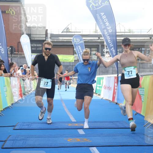 11.08.2024 - GEWOBA Citytriathlon Bremen Lena Gebhardt http://msf.ph/oto/6787058 11.08.2024 11:14:03 Ziel 64, 77 meine-sportfotos.de