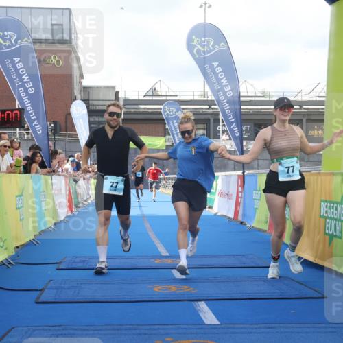 11.08.2024 - GEWOBA Citytriathlon Bremen Lena Gebhardt http://msf.ph/oto/6787061 11.08.2024 11:14:03 Ziel 64, 77 meine-sportfotos.de