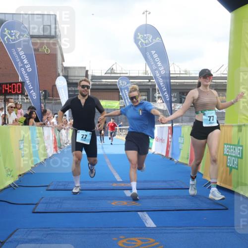 11.08.2024 - GEWOBA Citytriathlon Bremen Lena Gebhardt http://msf.ph/oto/6787063 11.08.2024 11:14:03 Ziel 64, 77 meine-sportfotos.de