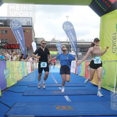 11.08.2024 - GEWOBA Citytriathlon Bremen Lena Gebhardt http://msf.ph/oto/6787064 11.08.2024 11:14:03 Ziel 64, 77 meine-sportfotos.de