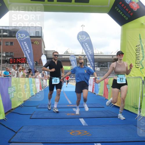11.08.2024 - GEWOBA Citytriathlon Bremen Lena Gebhardt http://msf.ph/oto/6787066 11.08.2024 11:14:03 Ziel 64, 77 meine-sportfotos.de