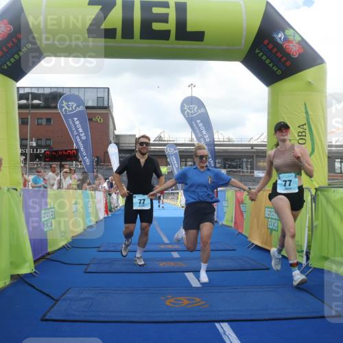 11.08.2024 - GEWOBA Citytriathlon Bremen Lena Gebhardt http://msf.ph/oto/6787069 11.08.2024 11:14:03 Ziel 64, 77 meine-sportfotos.de