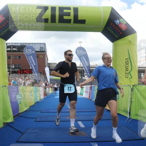 11.08.2024 - GEWOBA Citytriathlon Bremen Lena Gebhardt http://msf.ph/oto/6787077 11.08.2024 11:14:04 Ziel 64, 77 meine-sportfotos.de