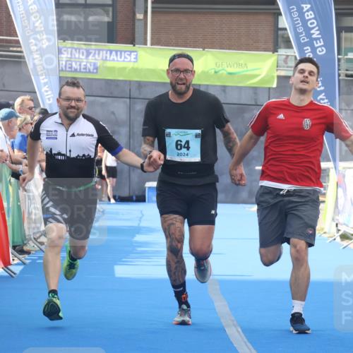 11.08.2024 - GEWOBA Citytriathlon Bremen Lena Gebhardt http://msf.ph/oto/6787082 11.08.2024 11:14:06 Ziel 64, 77 meine-sportfotos.de
