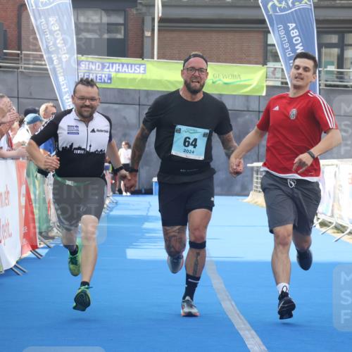 11.08.2024 - GEWOBA Citytriathlon Bremen Lena Gebhardt http://msf.ph/oto/6787086 11.08.2024 11:14:06 Ziel 64, 77 meine-sportfotos.de