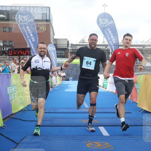 11.08.2024 - GEWOBA Citytriathlon Bremen Lena Gebhardt http://msf.ph/oto/6787101 11.08.2024 11:14:07 Ziel 64, 77 meine-sportfotos.de