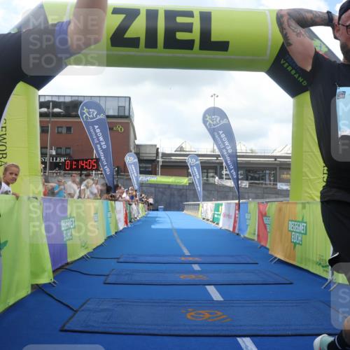 11.08.2024 - GEWOBA Citytriathlon Bremen Lena Gebhardt http://msf.ph/oto/6787115 11.08.2024 11:14:08 Ziel 64, 77 meine-sportfotos.de