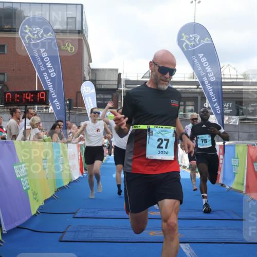 11.08.2024 - GEWOBA Citytriathlon Bremen Lena Gebhardt http://msf.ph/oto/6787135 11.08.2024 11:14:22 Ziel 27, 78, 84 meine-sportfotos.de