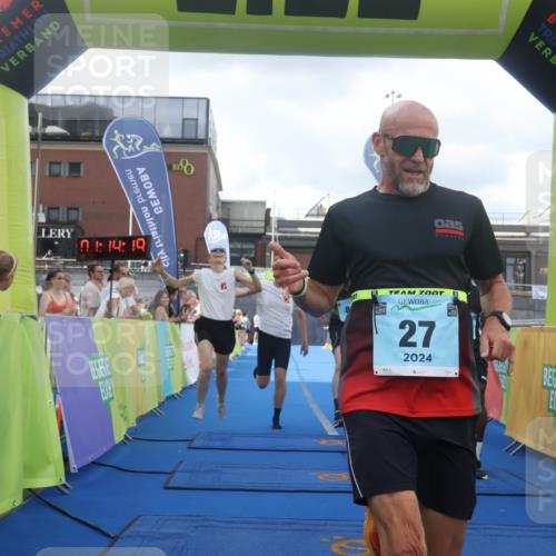 11.08.2024 - GEWOBA Citytriathlon Bremen Lena Gebhardt http://msf.ph/oto/6787140 11.08.2024 11:14:22 Ziel 27, 78, 84 meine-sportfotos.de