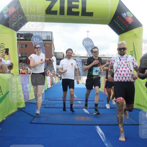 11.08.2024 - GEWOBA Citytriathlon Bremen Lena Gebhardt http://msf.ph/oto/6787146 11.08.2024 11:14:23 Ziel 27, 78, 84 meine-sportfotos.de