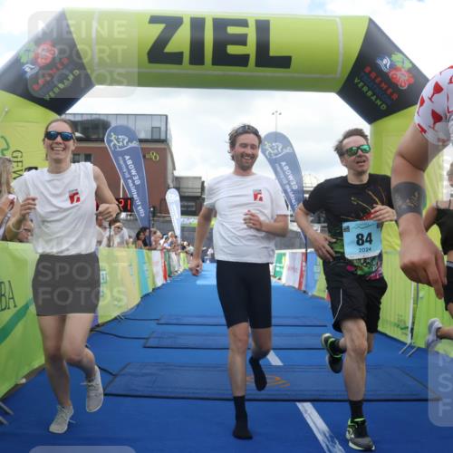 11.08.2024 - GEWOBA Citytriathlon Bremen Lena Gebhardt http://msf.ph/oto/6787156 11.08.2024 11:14:24 Ziel 27, 78, 84 meine-sportfotos.de